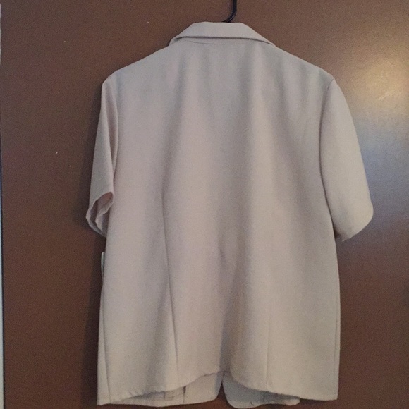 Cream 1940’s style button up - Picture 2 of 3